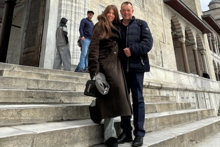 Model Xenia Tchoumitcheva, İstanbul'a geldi