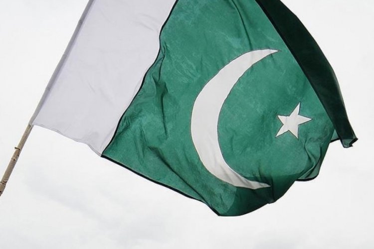 Pakistan'da bombalı saldırı: 3 polis öldü, 19 kişi yaralandı