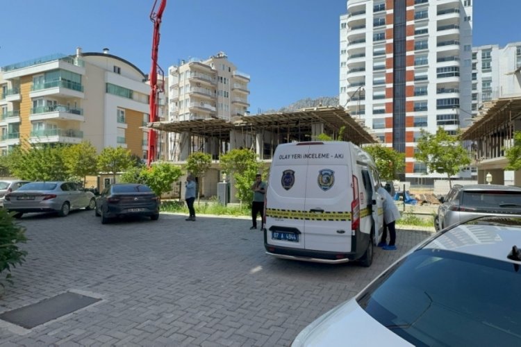 Genç kadın evinde ölü bulundu: Morluklar şüpheye neden oldu