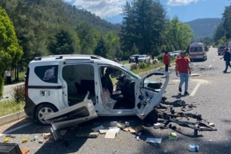 Marmaris'te yolu savaş alanına çeviren kaza