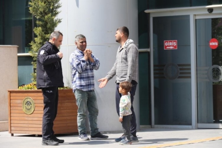 Anne kucağında sigara içtiği iddia edilen çocuğun babası: Biz sigara kullanmıyoruz, çocuk eline almış