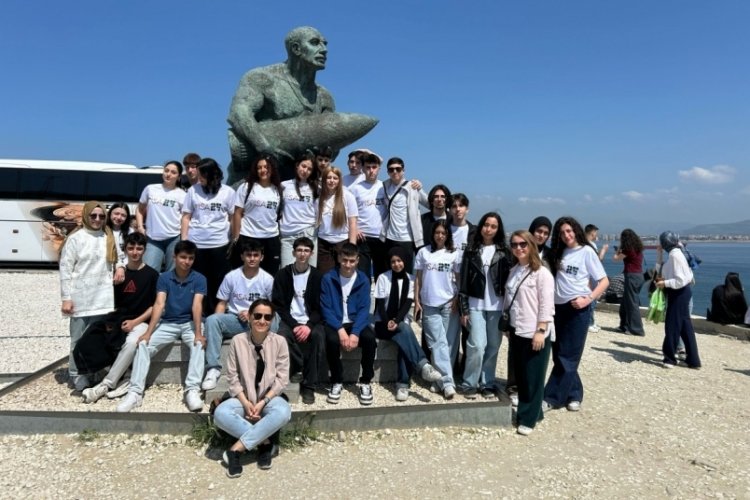 Yıldırım'lı PİSA öğrencileri Çanakkale Şehitliğini ziyaret etti