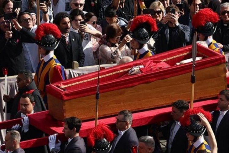 Rusya, Papa'nın cenazesine kimi göndereceğini açıkladı