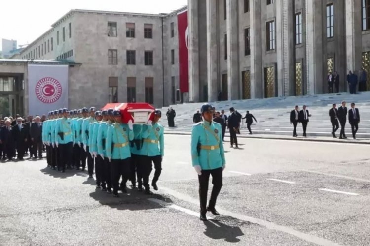 Hayatını kaybeden Turhangil için TBMM'de tören...