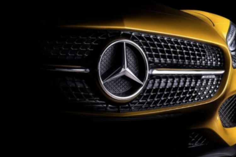 Mercedes değişiklik için düğmeye bastı! Direksiyonlar değişiyor