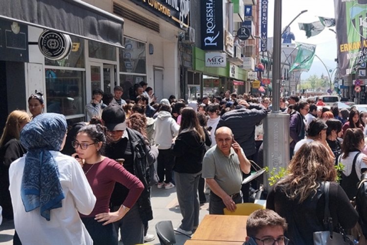 İstanbul'da yarın okullar tatil mi? 25 Nisan İstanbul'da okul var mı?