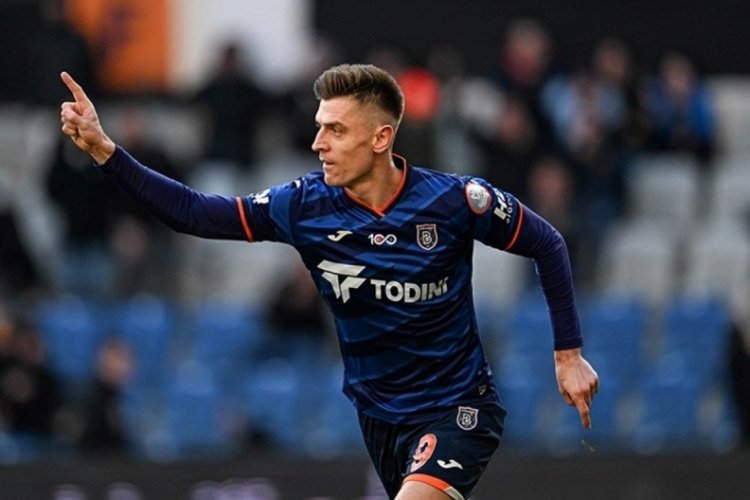 Süper Lig devinden Başakşehir'in golcüsü Piatek için atak