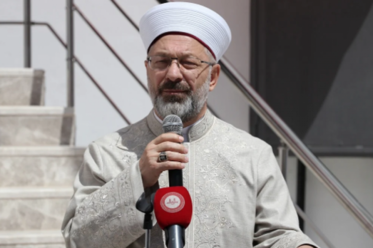 Ali Erbaş'tan yapay zeka yorumu: Bazı zekaları geride bırakmış durumda
