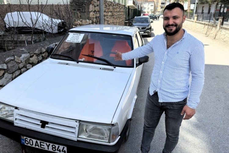 5 saniyelik heves için iki maaşından oldu