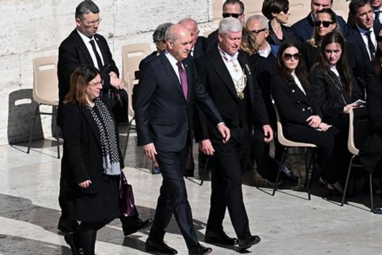 Numan Kurtulmuş, Papa Franciscus'un cenaze törenine katıldı