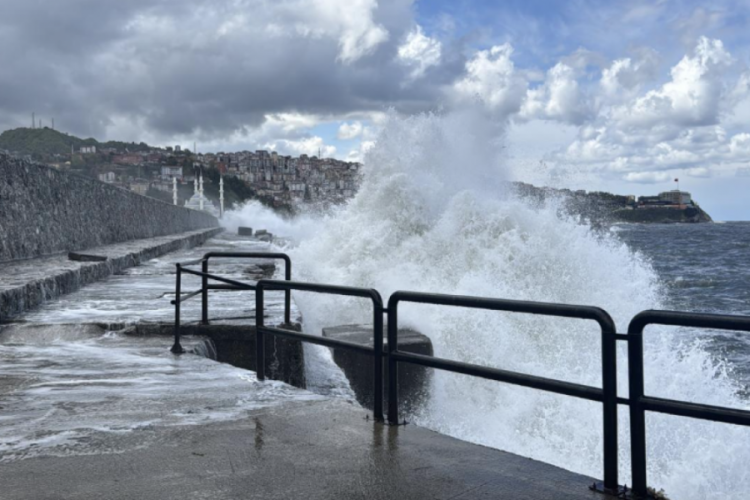 Meteoroloji'den Bursa dahil 13 il için fırtına uyarısı