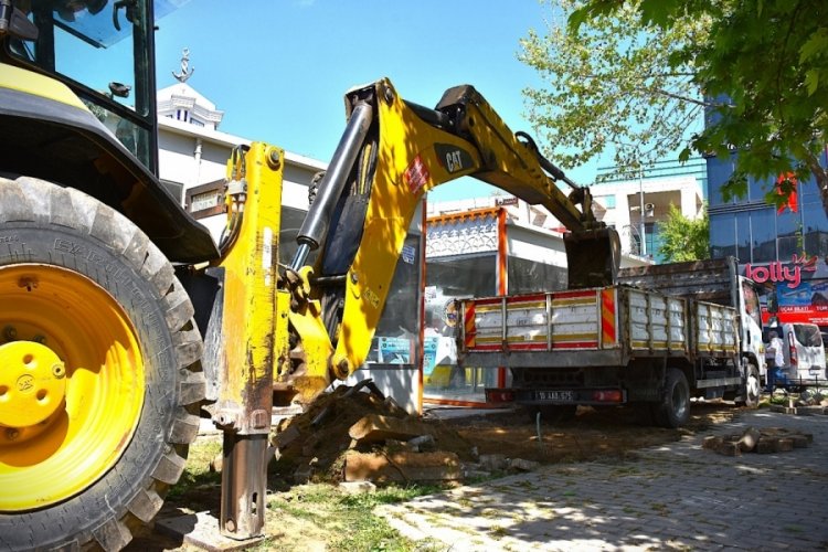 Bursa Gemlik'te kaldırımlar genişliyor