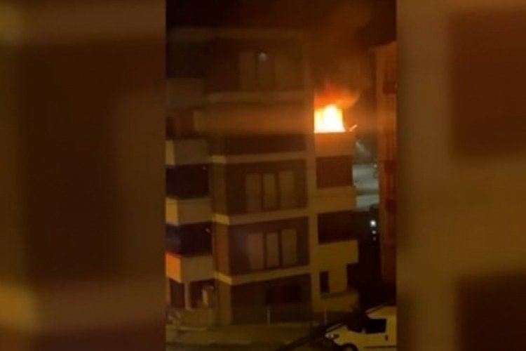 Eşiyle tartışan kadın evi yaktı!