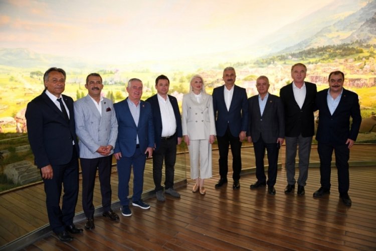 Osmanlı başkentleri Osmangazi'de buluştu