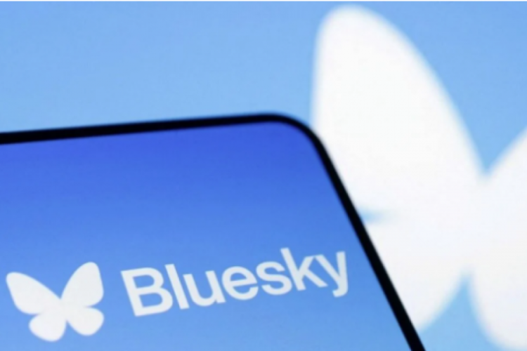 "Bluesky çöktü mü?"