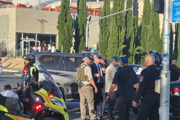 Netanyahu'nun konvoyu kaza yaptı