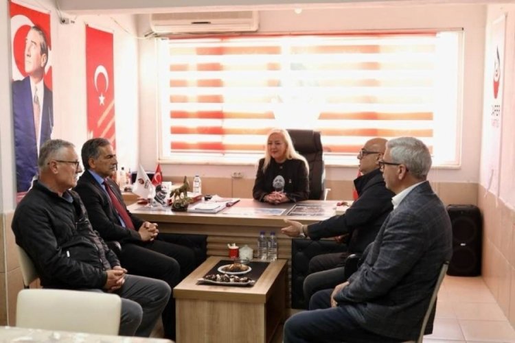 Başkan Deviren, Zafer Partisi Gemlik İlçe Başkanlığı'nı ziyaret etti