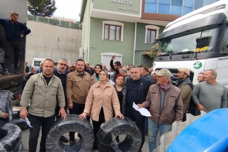 Bursa Büyükşehir Belediyesi Orhangazili çiftçilere sulama borusu dağıttı!