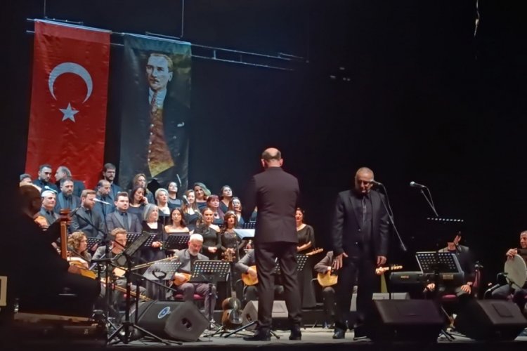 Bursa'da "Gönlümüzdeki Türküler" konseri düzenlendi