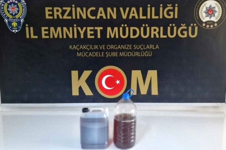 Erzincan'da 8 litre kaçak içki ele geçirildi