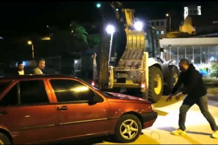 Alkollü sürücü, sahili bir birine kattı