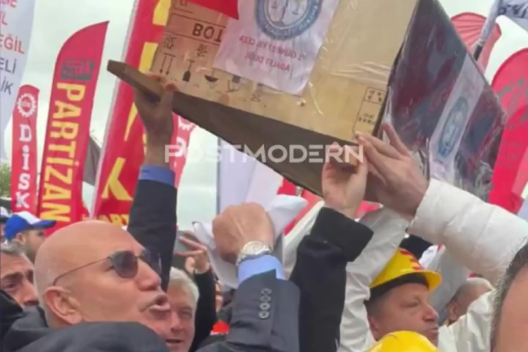 Vekil Tanal son eyleminde yaptığıyla herkesi şaşırttı!