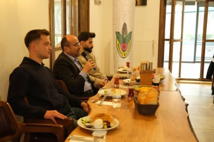 Orhaneli Belediye Başkanı Ali Osman Tayır öğrencilerle buluştu