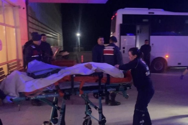 Aynı restoranda çalıştığı arkadaşı tarafından bıçaklanan genç kız ağır yaralandı