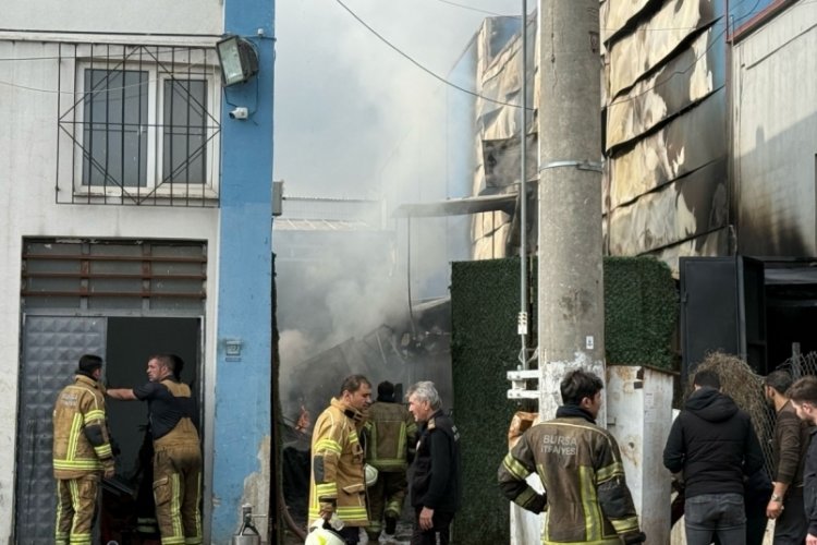 Bursa'daki fabrika yangını söndürüldü!