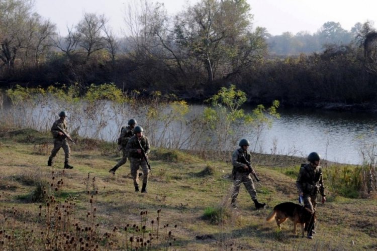 Edirne'de 2 FETÖ şüphelisi tutuklandı