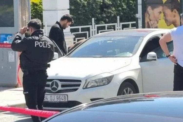Güpegündüz sokak ortasında dehşet! Otomobile silahla saldırı