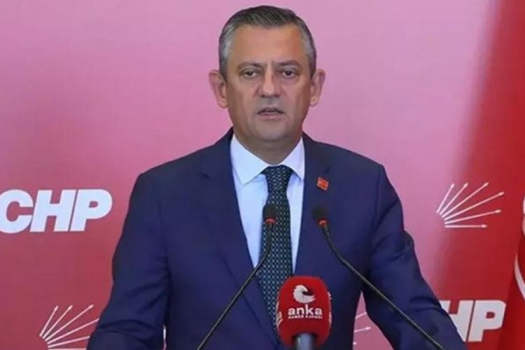 CHP Lideri Özel, İstanbul İl Başkanlığı önünde konuştu: Gün sindirme günü değildir