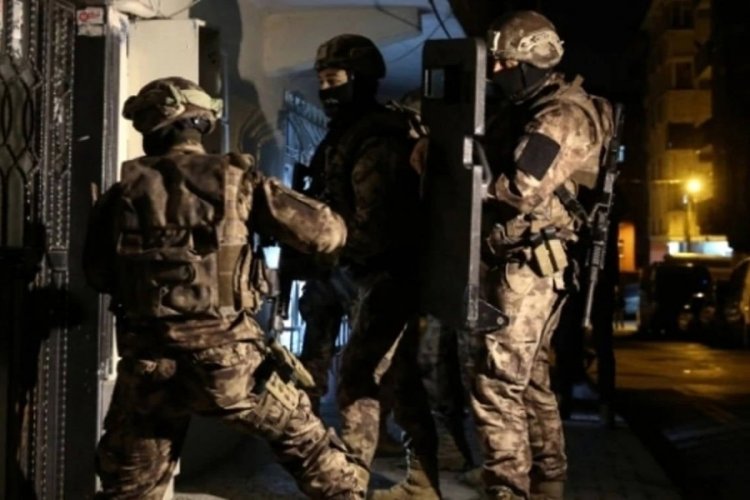 Dev 'FETÖ' operasyonu! 33 kişi gözaltında 20'si memur...