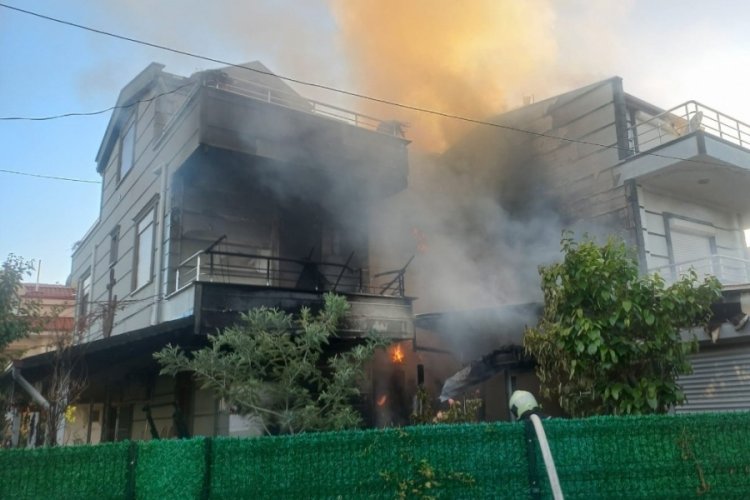 Balıkesir'de villa garajında korkutan yangın