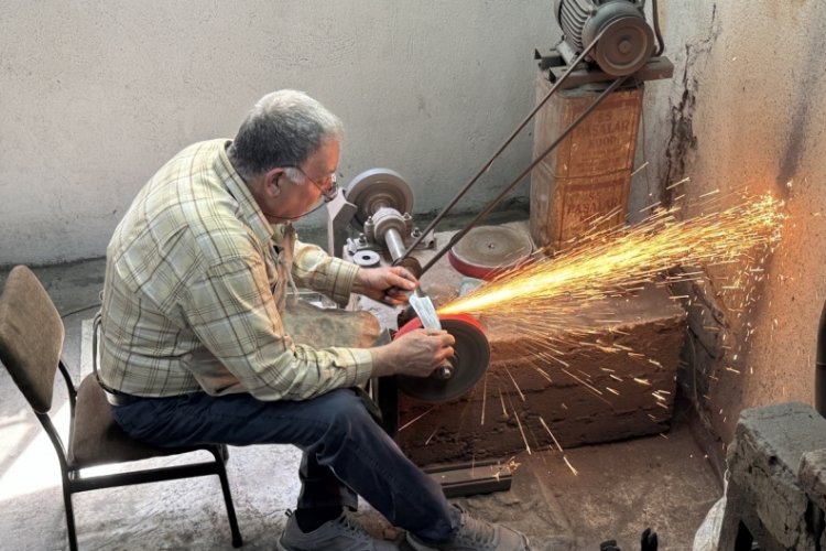 Bursa'da bıçakları 60 yıldır aşkla üretiyor!