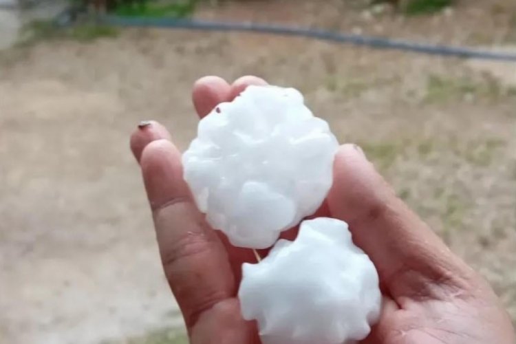 Osmaniye'de ceviz büyüklüğünde dolu yağdı