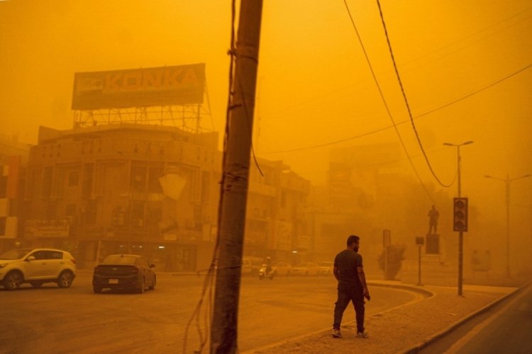 Irak'ı kum fırtınası vurdu: 4 ölü, 3 yaralı
