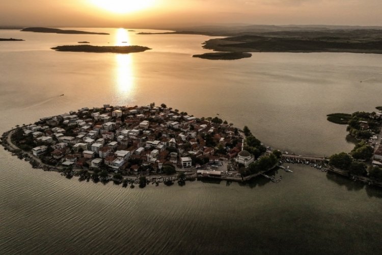 Bursa'da "Küçük Venedik" gün batımında dronla görüntülendi