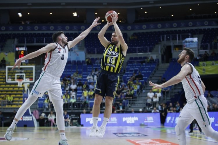 Fenerbahçe Beko, sezonun bitimine 2 hafta kala liderliği garantiledi