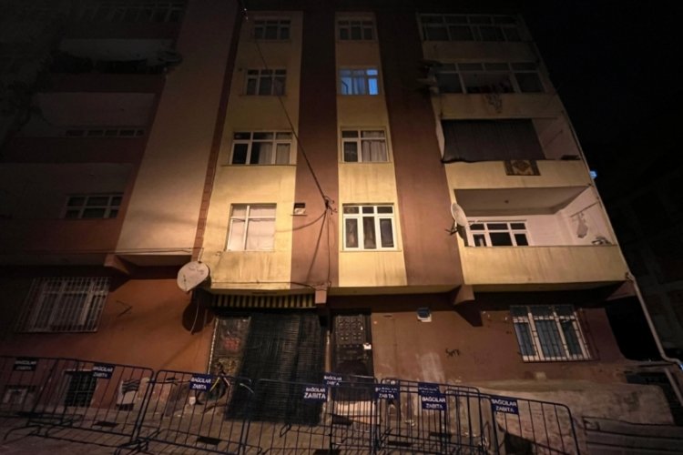 İnşaatın temel kazma işlemi sırasında hasar gören 5 katlı bina mühürlendi