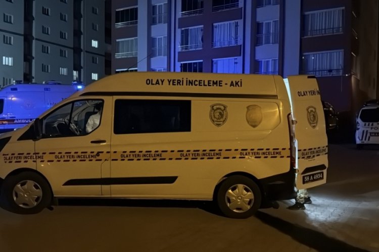 Korkunç cinayet! İki kardeş kanlar içinde bulundu...