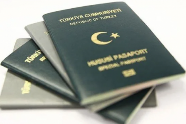 Meclis'e geldi! Kimlere Yeşil Pasaport hakkı verilecek?