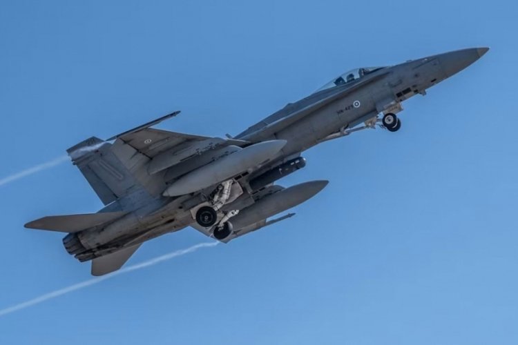 Finlandiya'da savaş uçağı düştü