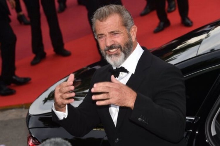 Sinemacılardan Mel Gibson'a çağrı