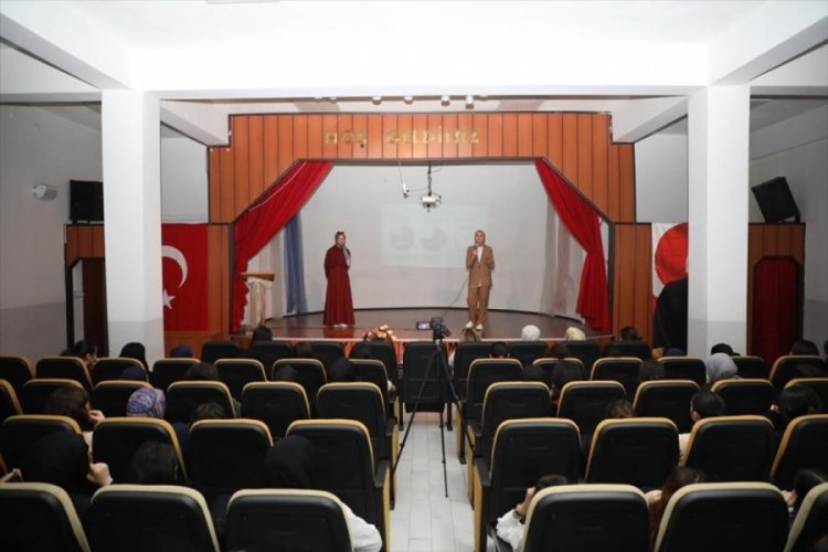 İnegöl'deki öğrencilere "Dijital Güvenlik" semineri