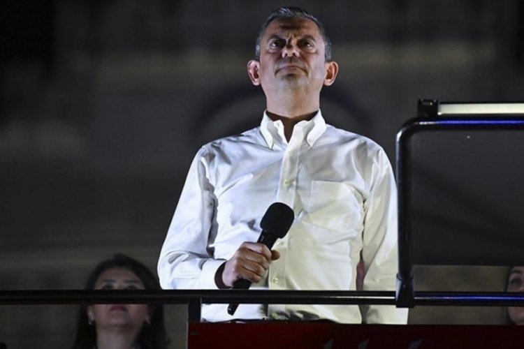 CHP Genel Başkanı Özel Beyazıt Meydanı'ndaki mitingde açıklamalarda bulundu