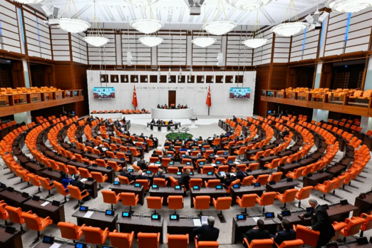 TBMM'de 9 madde kabul edildi: 250 liralık ceza 1500 liraya yükseldi