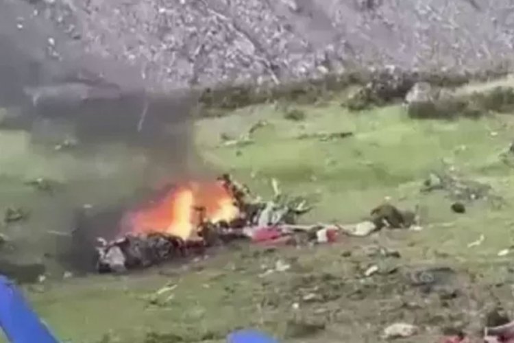 Hindistan'da helikopter düştü! Çok sayıda ölü var