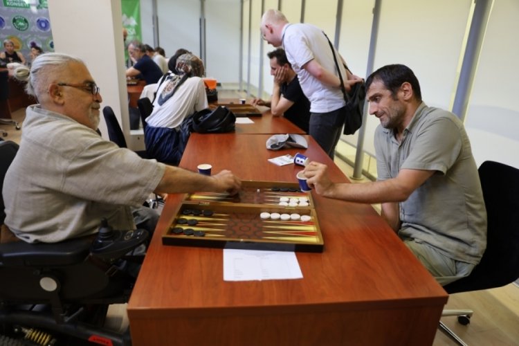 Bursa'da zarlar eşitlik için atıldı