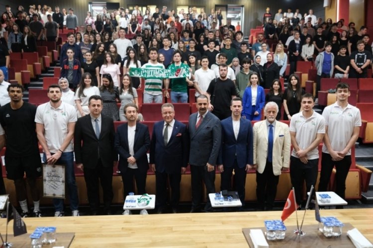 Bursaspor Basketbol Başkanı Sezgin Mudanya Üniversitesi'nde öğrencilerle buluştu